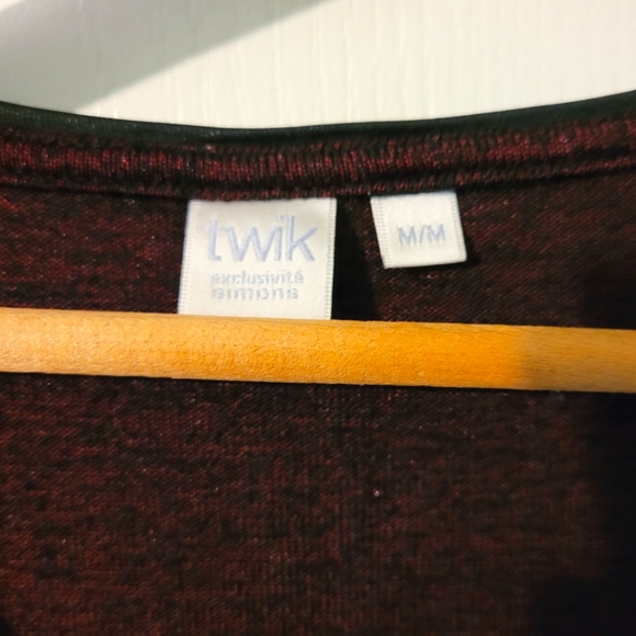 Twik burgundy T-shirt - Picture 3 of 4